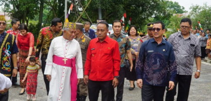 Plaza Maria Ratu Semesta Alam di Nyarumkop Resmi Diberkati untuk Pembentukan Karakter Siswa