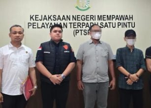 Resmi Tahap II, Penyidik Polres Kubu Raya Limpahkan Kasus Korupsi Benih Lada ke Kejari Mempawah