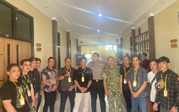 Usai Viral Diduga Pukul Warga, Kapolres Kapuas Hulu Meminta Maaf dan Berdamai Dengan Korban
