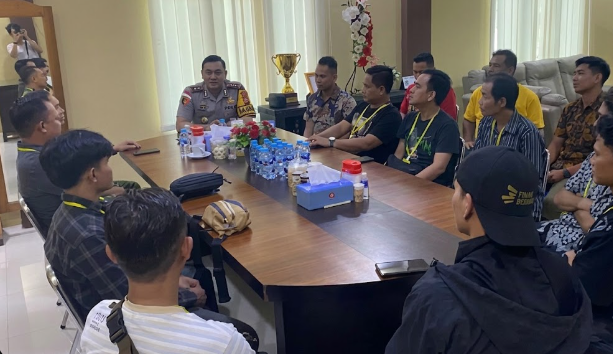 Kasus Pemukulan Warga di Terminal Kedamin Diselesaikan Melalui Hukum Adat Punan Uheng Kareho