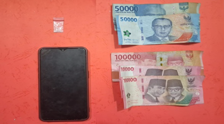 Diduga Jadi Kurir Sabu, Pemuda Belitang Hilir Ditangkap Polisi di Sebuah Warung