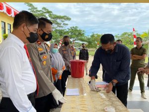 Polres Singkawang Tangkap Pengedar dan Musnahkan Narkoba