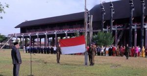 24 Lintas Etnis Kalbar Gelar Upacara Bendera