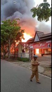 Kantor Litbang Kebakaran,Antrian Di SPBU Sontak Bubar