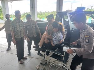 Kapolres Bengkayang Sigap Bantu Korban Kecelakaan Lalu Lintas