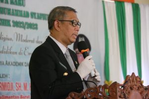 SUTARMIDJI SAMPAIKAN 4 KUNCI KESUKSESAN KEPADA WISUDAWAN POLITEKNIK NEGERI SAMBAS