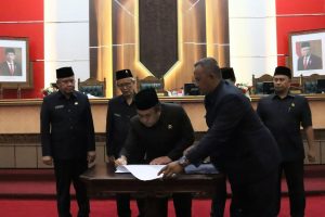 LEGISLATIF SETUJUI PERUBAHAN  APBD KALBAR TA 2022