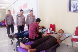 Rayakan HUT Humas Polri, Bidhumas Polda Kalbar Gelar Donor Darah