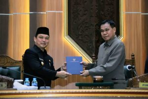 Wagub Sampaikan Jawaban Gubernur Terkait Raperda APBD Kalbar 2023