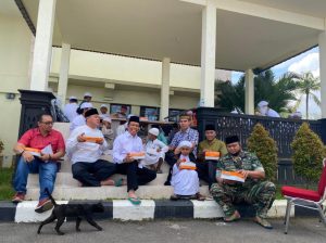 Bahagia Kajati DR Masyhudi,SH.MH Bersama Anak Yatim di Jumat Berkah