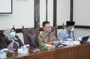 Edi Kamtono Minta Lurah-Camat Lapor Jika Temukan Penimbunan Sembako