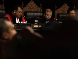 Hakim MK, Mengapa Masa Berlaku SIM Tidak 10 Tahun atau 15 Tahun ?