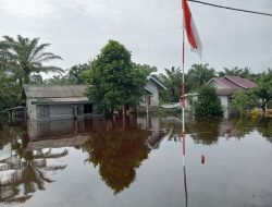 Banjir, 100 KK Warga Pilih Mengungsi