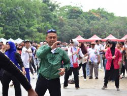 Peringati HAORNAS, Walikota Pontianak Berikan Penghargaan Atlet dan Pelatih Senior