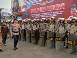 Kapolres Ketapang Pimpin Apel Mantap Brata Kapuas 2023-2024