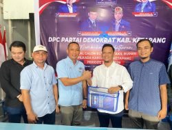 Theo Ambil Form Balon Wakil Bupati Ketapang