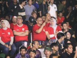 Nobar di Halaman Kantor Gubernur Membludak, Harisson : “Terimakasih Garuda Muda”