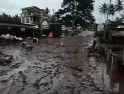 Diterjang Banjir Bandang, Laporan Sementara 15 Orang Meninggal