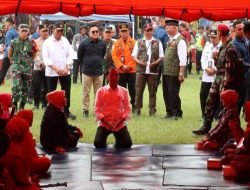 Kepala BNPB Dampingi Presiden Jokowi Tinjau Lokasi Terdampak Galodo