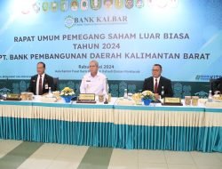 Harisson Pimpin RUPS Bank Kalbar