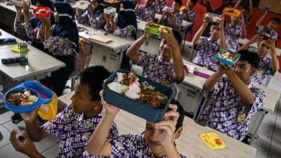 Bantah Belajar Program Makan Siang Gratis, Ini Alasan Kunker Komisi IV DPR ke Swedia