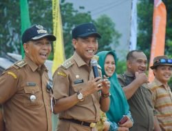 Tinjau Latihan Tari Kolosal MTQ di Tayap, Wabup : Ini Sejarah Untuk Para Penari Kolosal