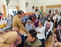 Ani Sofian Salurkan Paket Sembako untuk 409 Warga Disabilitas dan Lansia dari Kemensos RI