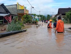 Akibat Hujan Deras, Ratusan Rumah Terendam Banjir