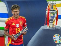 Spanyol Juara Euro 2024 Usai Kalahkan Inggris 2-1, Lamine Yamal Cetak Berbagai Rekor Baru