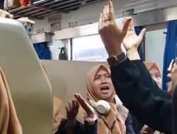 Viral! Emak-emak Berisik dengan Bernyanyi di Kereta Api, Penumpang Merasa Terganggu
