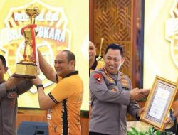 Kapolri Berikan Penghargaan kepada Tim Voli Bhayangkara Presisi dan Popsivo Polwan atas Prestasi di Proliga 2024