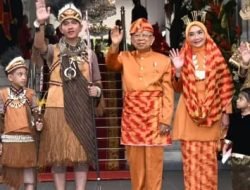 Pontianak Bangge, Wapres Ma’ruf Amin Kenakan Telok Belanga