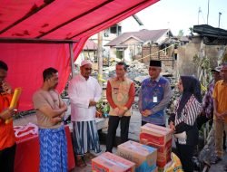 Pj Wako Serahkan Bantuan untuk Korban Kebakaran di Tanjung Raya I
