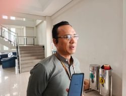 KPU Pontianak Rampungkan Sortir Lipat Surat Suara Pilgub dan Pilwako