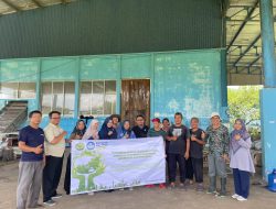 TIM PKM Prodi Pendidikan Biologi UPGRI Pontianak adakan Pelatihan Kompos Blok