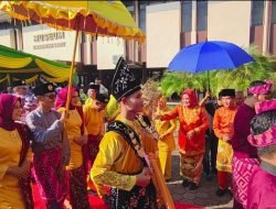 Pontianak Barat Juara I Festival Arakan Pengantin,Juara 2 Bank Kalbar,Diikuti Juara 3 Pontianak Tenggara