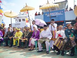 Hadiri Festival Budaya Mande Bedel Keraja dan Perang Ketupat, Ini Harapan Pj Sekda Sanggau