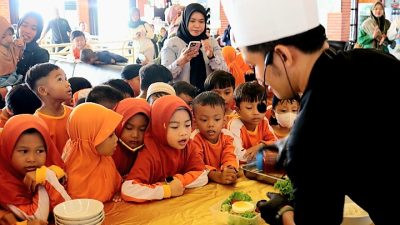 Serunya Cooking Class Transera Hotel Pontianak Bersama TK Mentari Mekar Gemilang