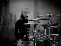 Bob Bryar Eks Drummer My Chemical Romance Ditemukan Membusuk di Rumahnya