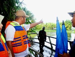 Gubernur Salurkan Bantuan untuk Korban Banjir di Kabupaten Mempawah