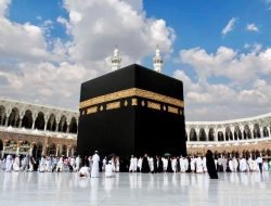 Pemerintah Targetkan Biaya Haji 2025 Turun ke Rp85 Juta