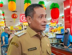 Kurangi Sampah Plastik, Pj Wali Kota Pontianak Tinjau Ritel dan Swalayan