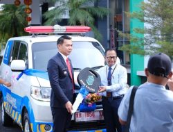 Pemkab Kapuas Hulu Terima CSR Ambulans dari Bank Kalbar