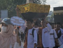 Breaking News !, Pawai Takruf Sambut Ramadan, Jalan Rahadi Usman Tutup Sementara