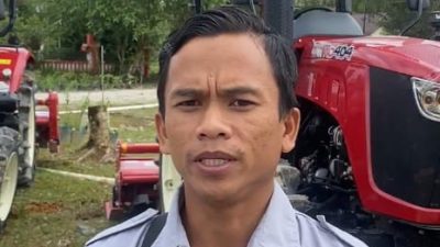 Yusardi, perwakilan Brigade Pangan Semata Hijau, Desa Semata. menyampaikan apresiasinya kepada Kementerian Pertanian atas bantuan alat dan mesin pertanian (Alsintan) yang diberikan untuk mendukung produktivitas petani. (Dok. DNS/Faktakalbar.id)