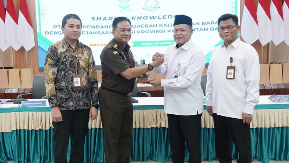 acara Sharing Knowledge bersama Kejaksaan Tinggi Kalimantan Barat di Aula Lantai 5 Bank Kalbar Pusat