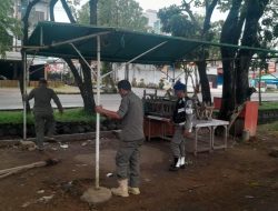 Satpol PP Tertibkan 16 Lapak PKL di Jalan Ampera Pontianak