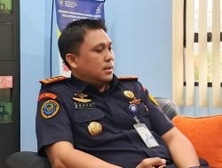 PSDKP Pontianak Temukan 359 Arwana Super Red di Penangkaran Ilegal Desa Limbung