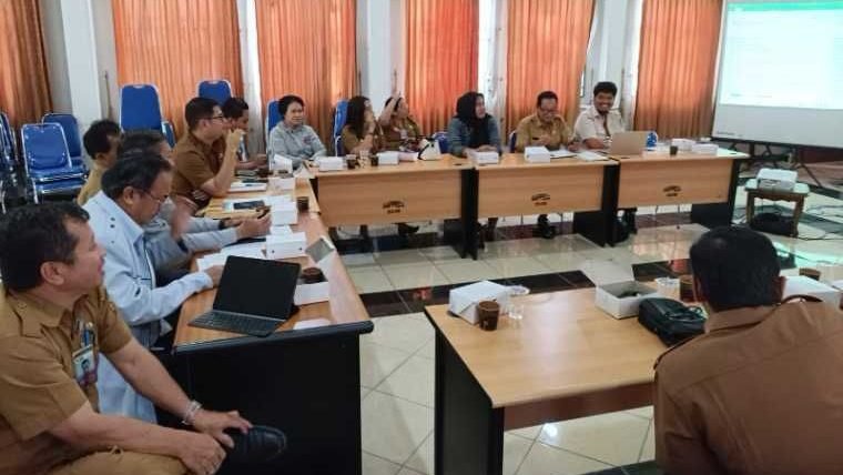 Rapat pembahasan proyeksi pendapatan dan belanja daerah. Dok. Suara Kalbar