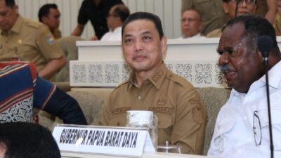 Gubernur Kalimantan Barat, Ria Norsan. Norsan kini tengah diperiksa KPK sebagai saksi terkait dugaan korupsi proyek jalan di Kabupaten Mempawah yang merugikan negara hingga Rp40 miliar.